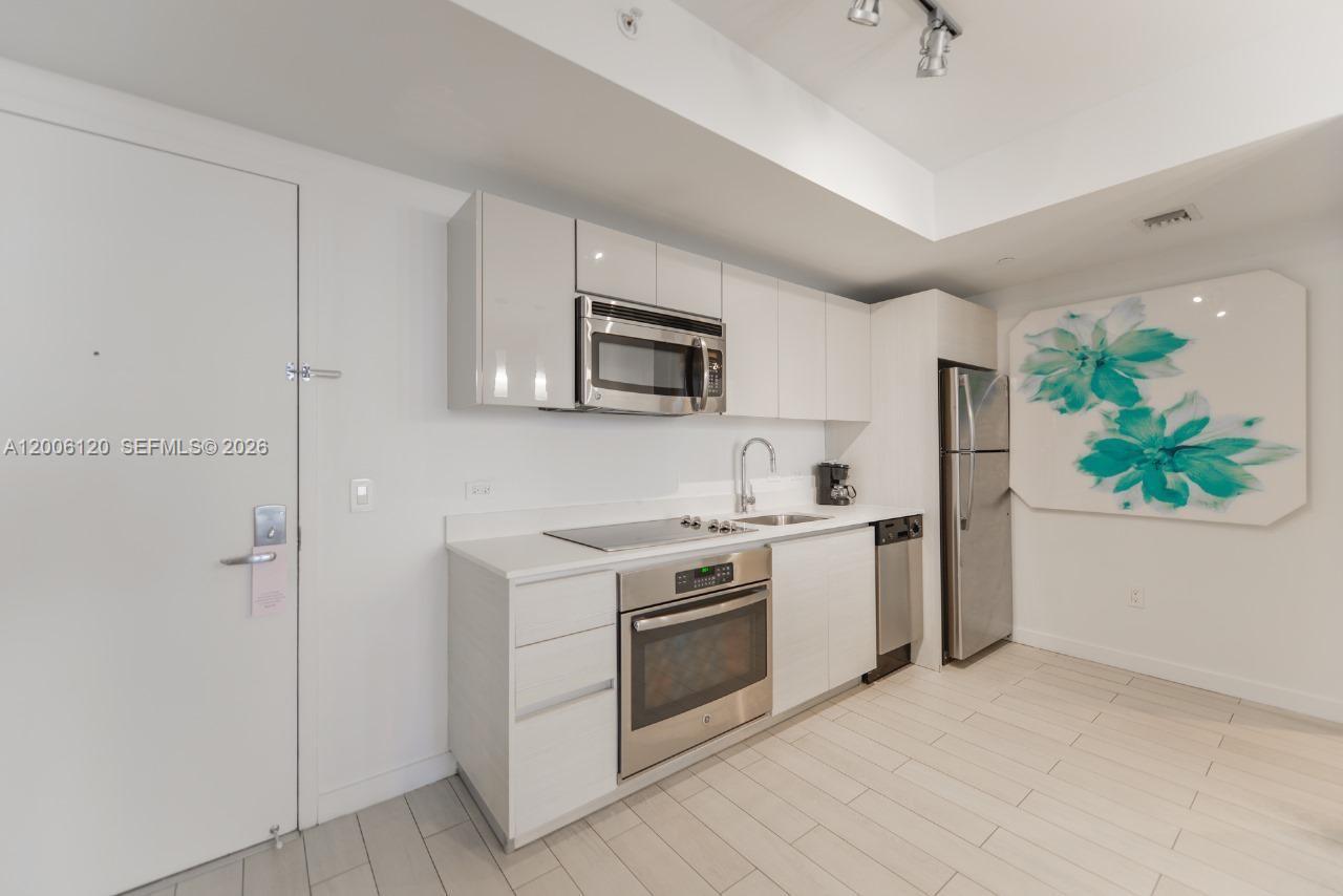 image Beachwalk Condominium21