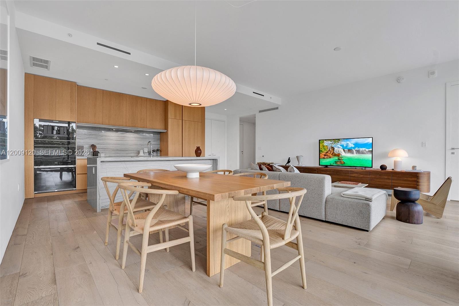 8701 Collins Ave #304 Miami Beach, FL 33154