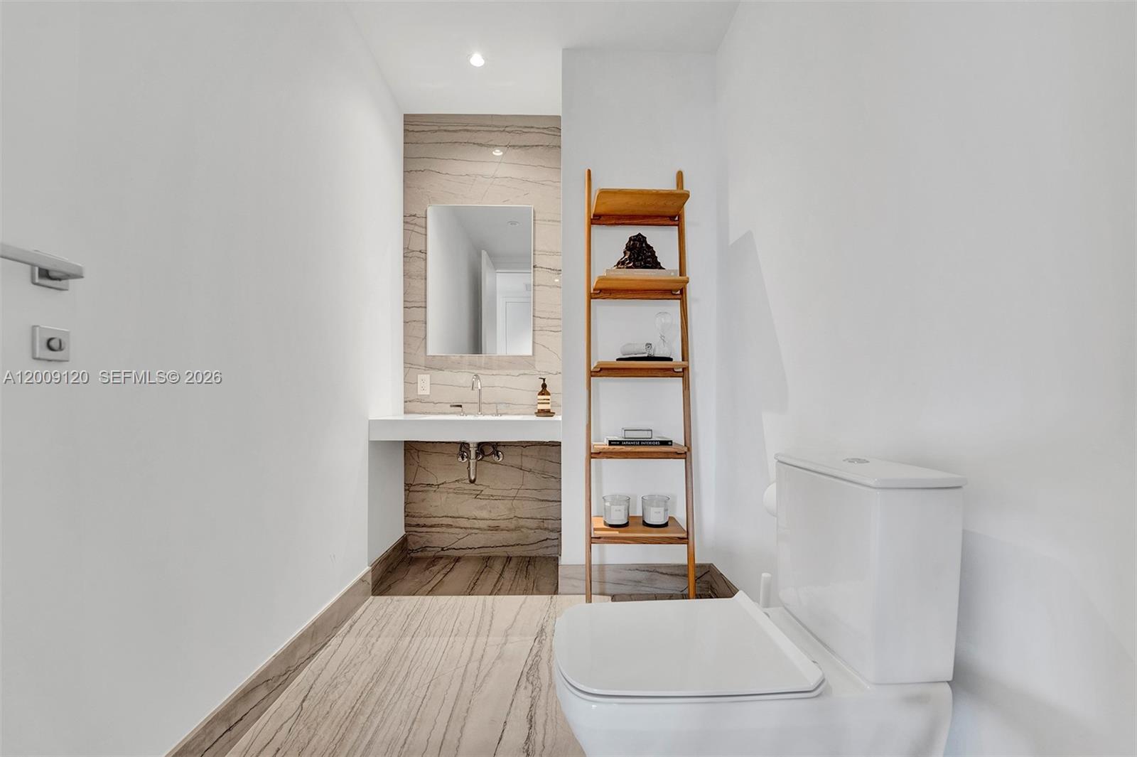 8701 Collins Ave #304 Miami Beach, FL 33154