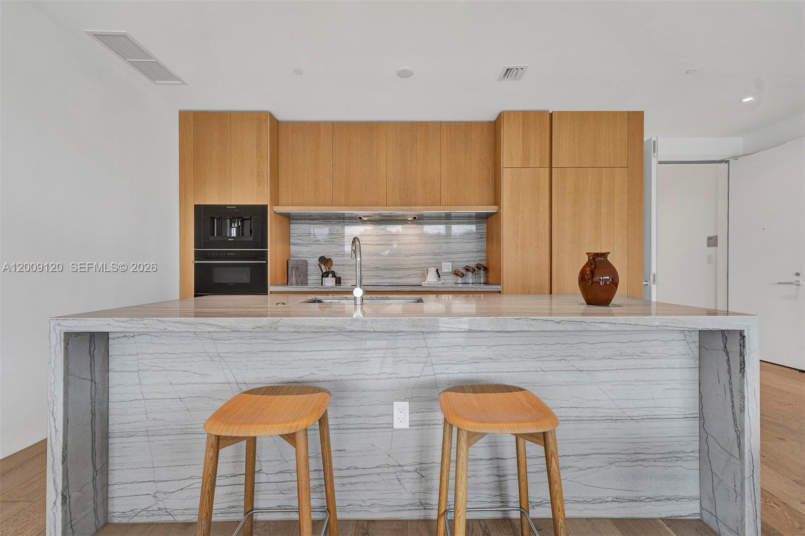 8701 Collins Ave #304 Miami Beach, FL 33154