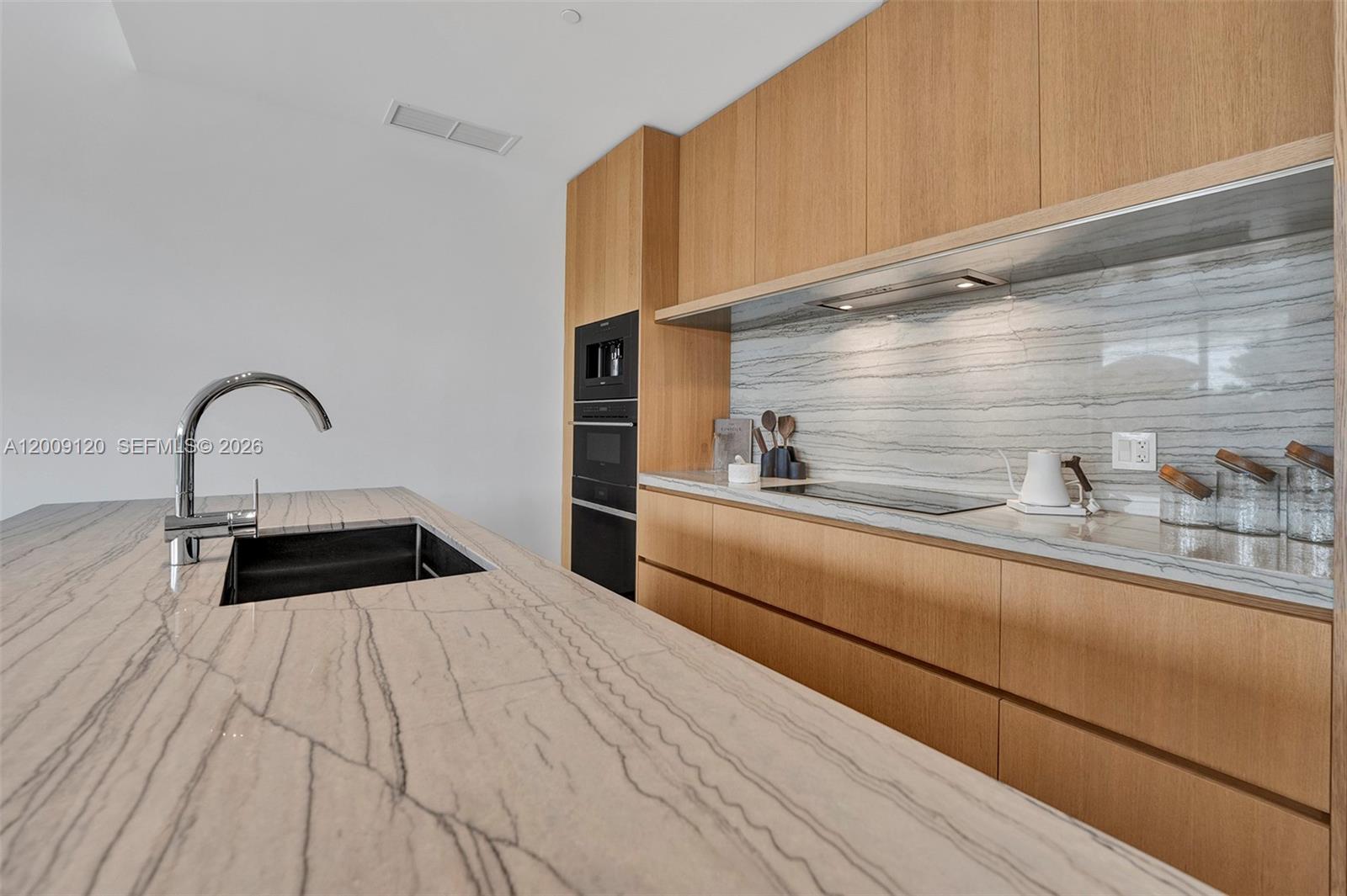 8701 Collins Ave #304 Miami Beach, FL 33154
