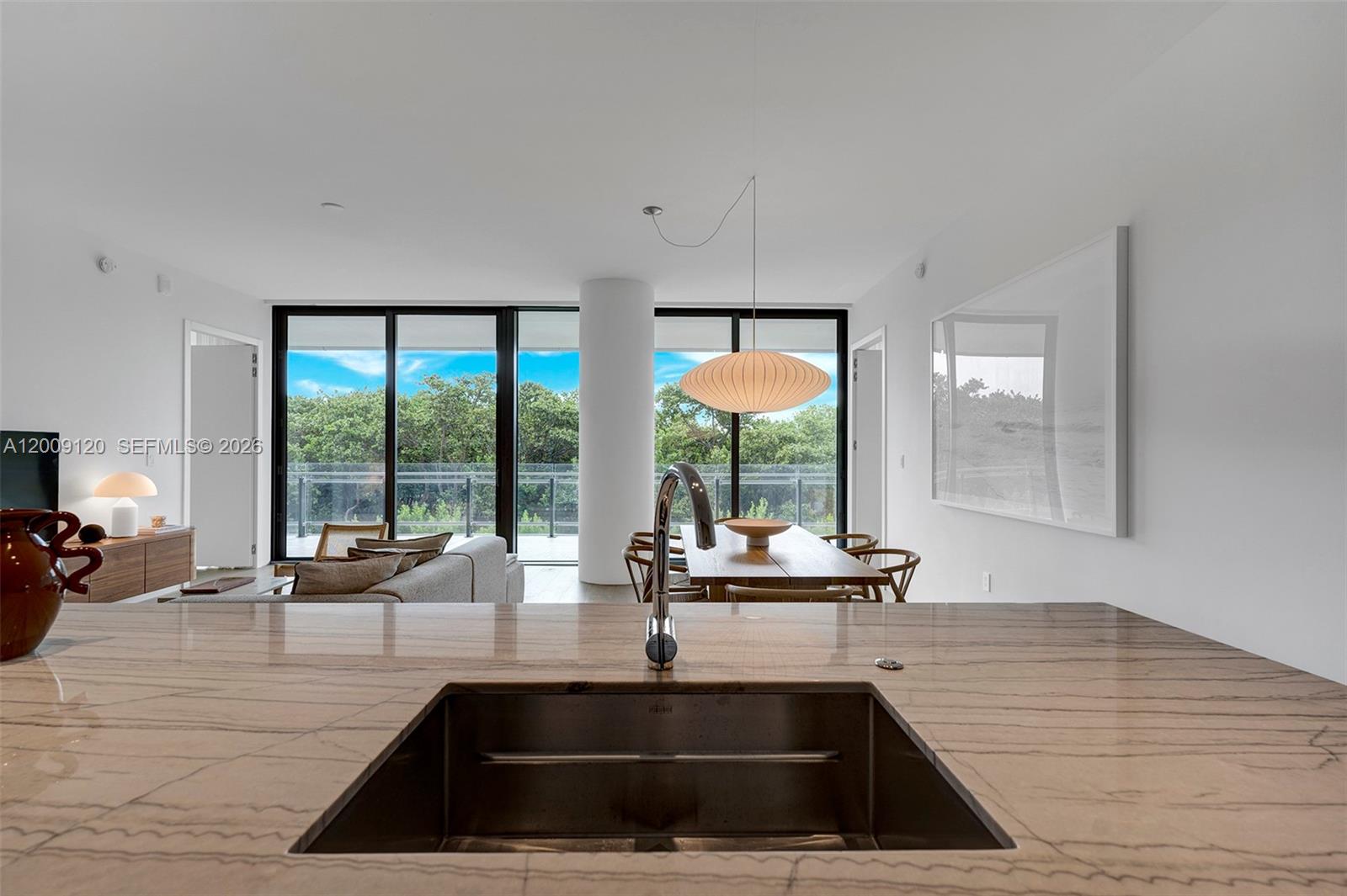 8701 Collins Ave #304 Miami Beach, FL 33154