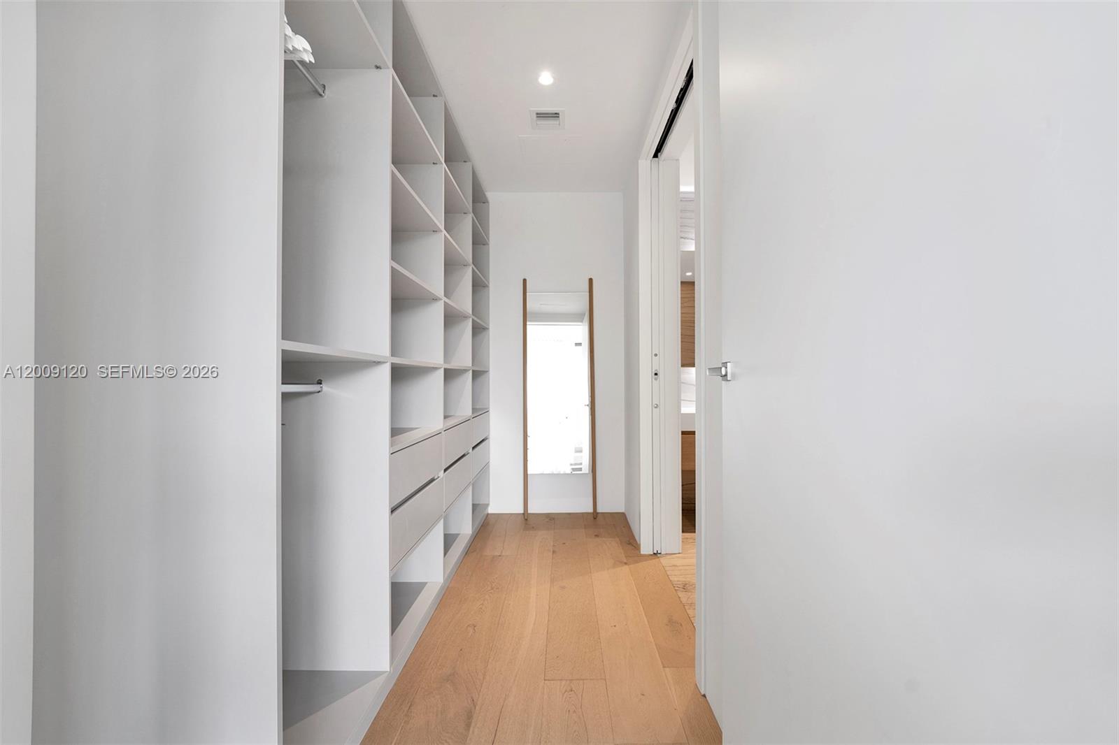 8701 Collins Ave #304 Miami Beach, FL 33154