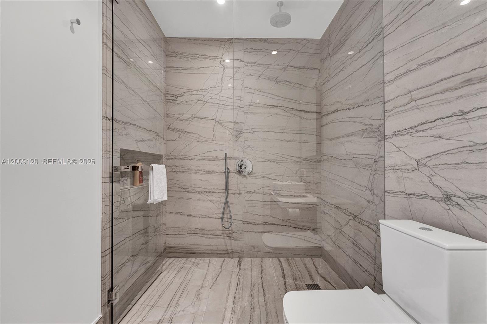 8701 Collins Ave #304 Miami Beach, FL 33154