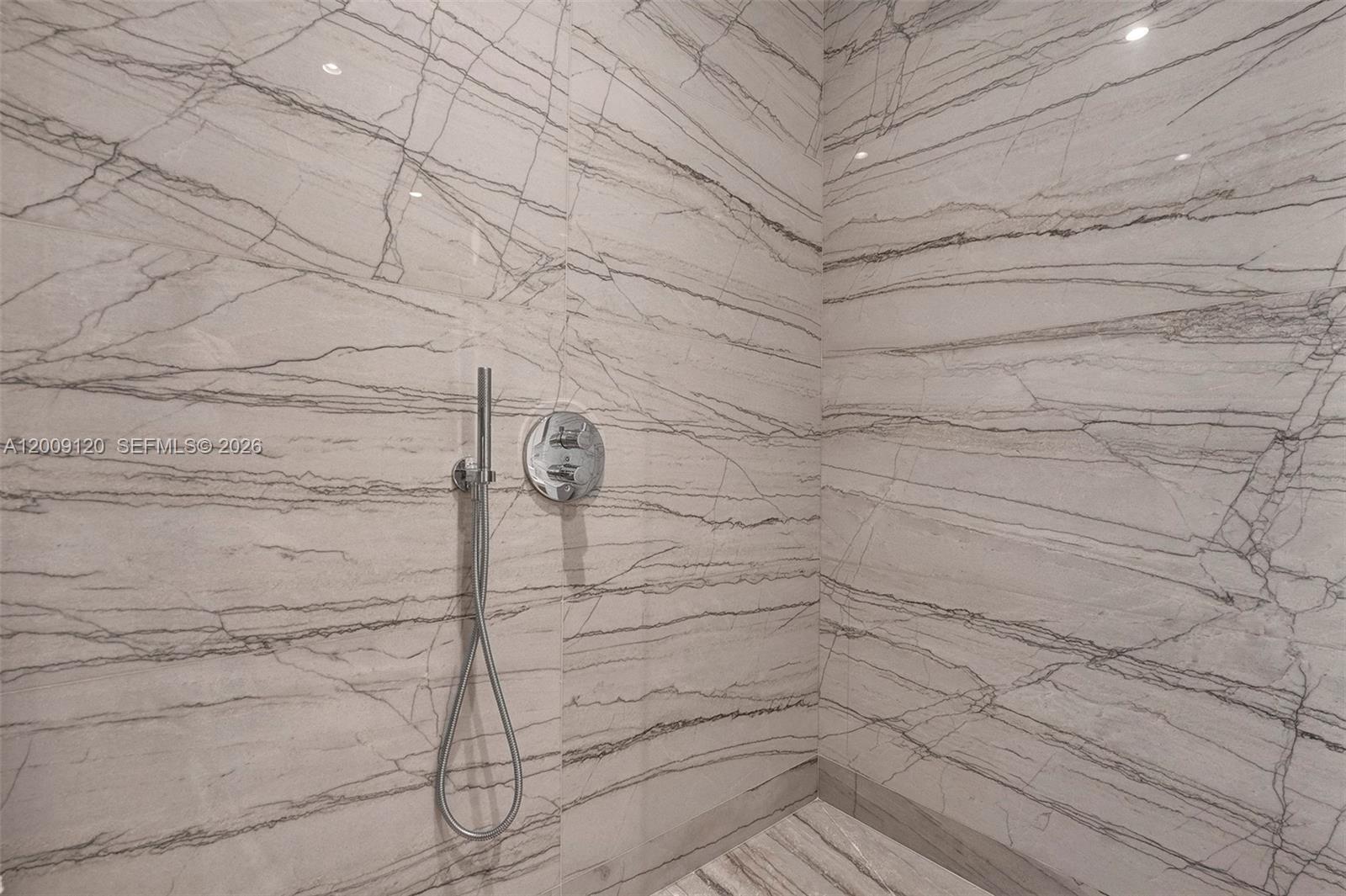 8701 Collins Ave #304 Miami Beach, FL 33154