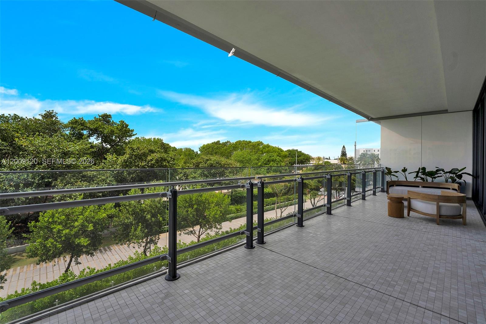 8701 Collins Ave #304 Miami Beach, FL 33154