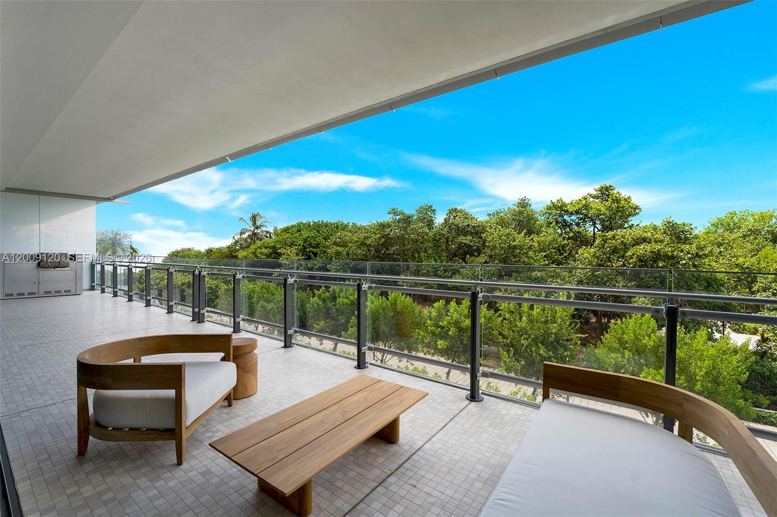 8701 Collins Ave #304 Miami Beach, FL 33154