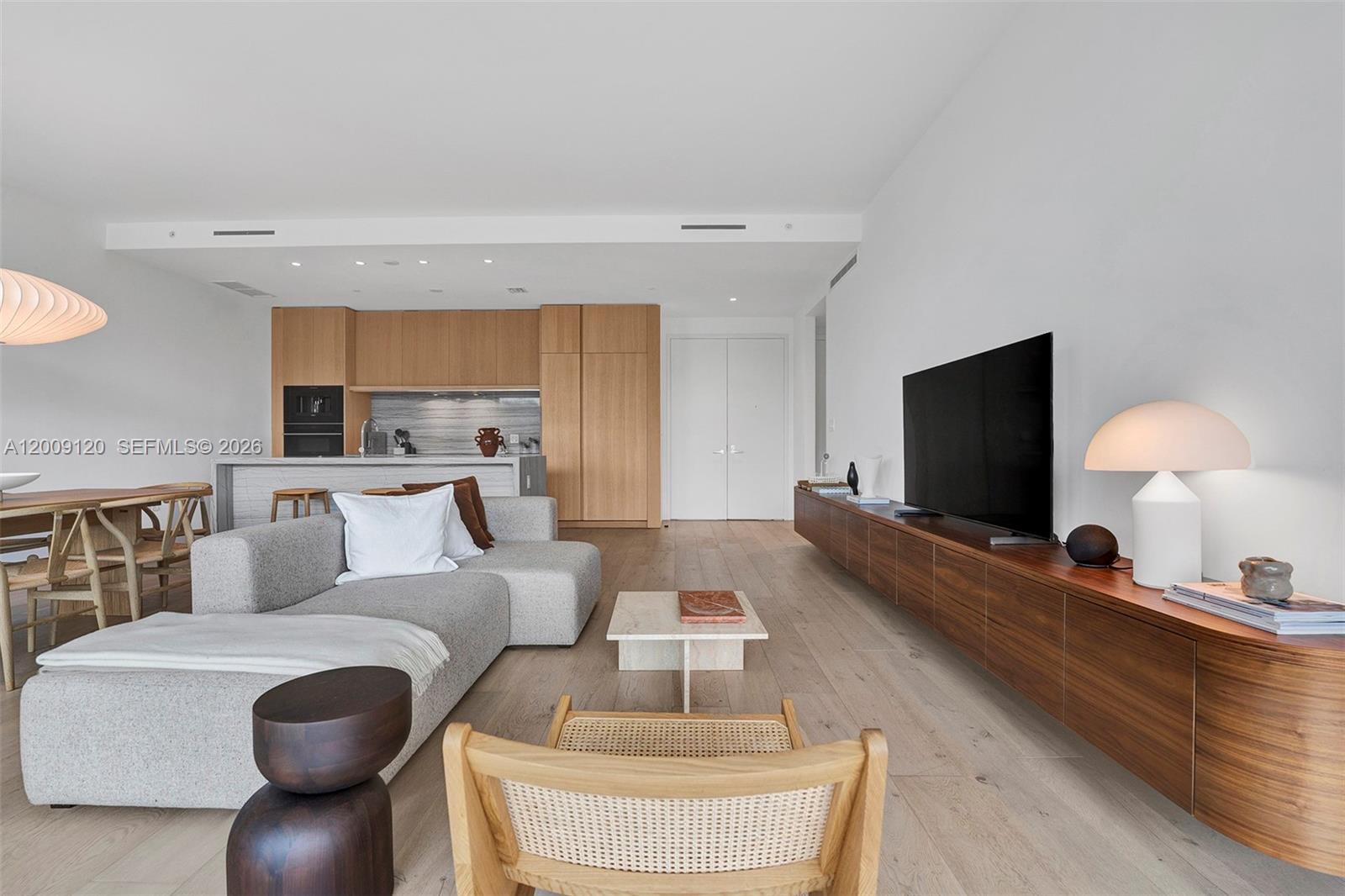 8701 Collins Ave #304 Miami Beach, FL 33154
