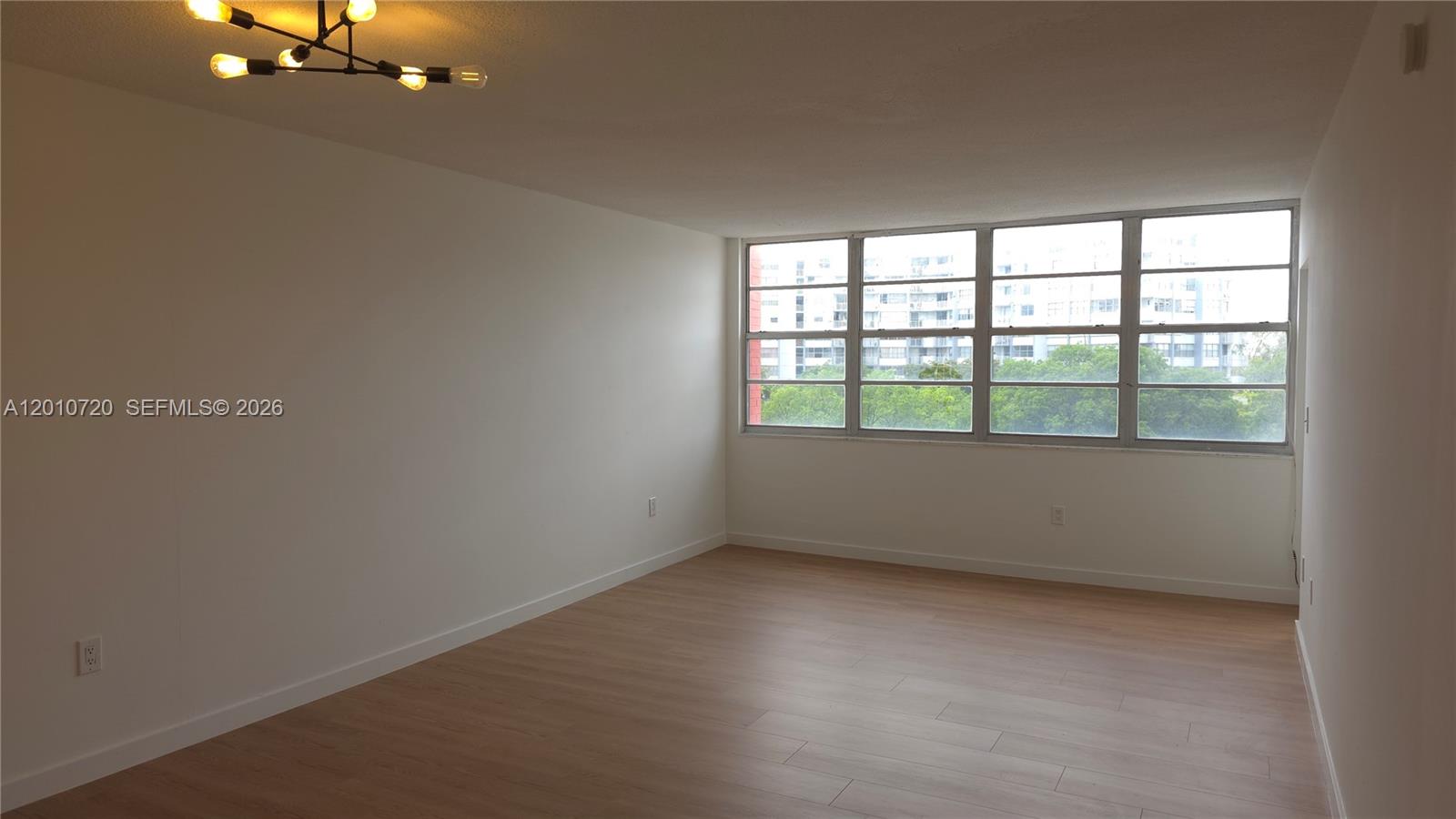 1351 NE Miami Gdns #413E
