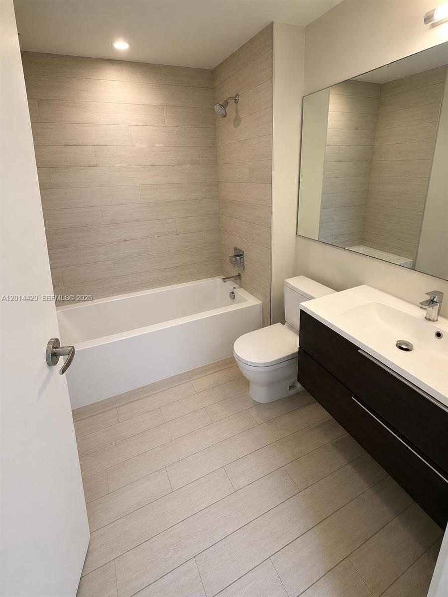 9940 W Bay Hbr Dr #7B-S Bay Harbor Islands, FL 33154