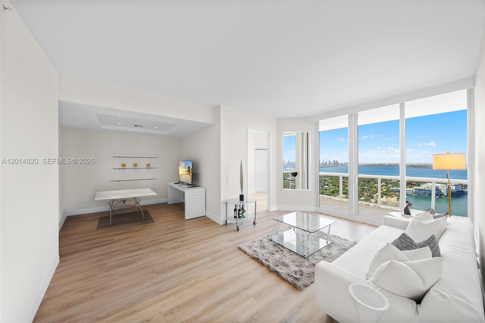 4775 Collins Ave #PH4306