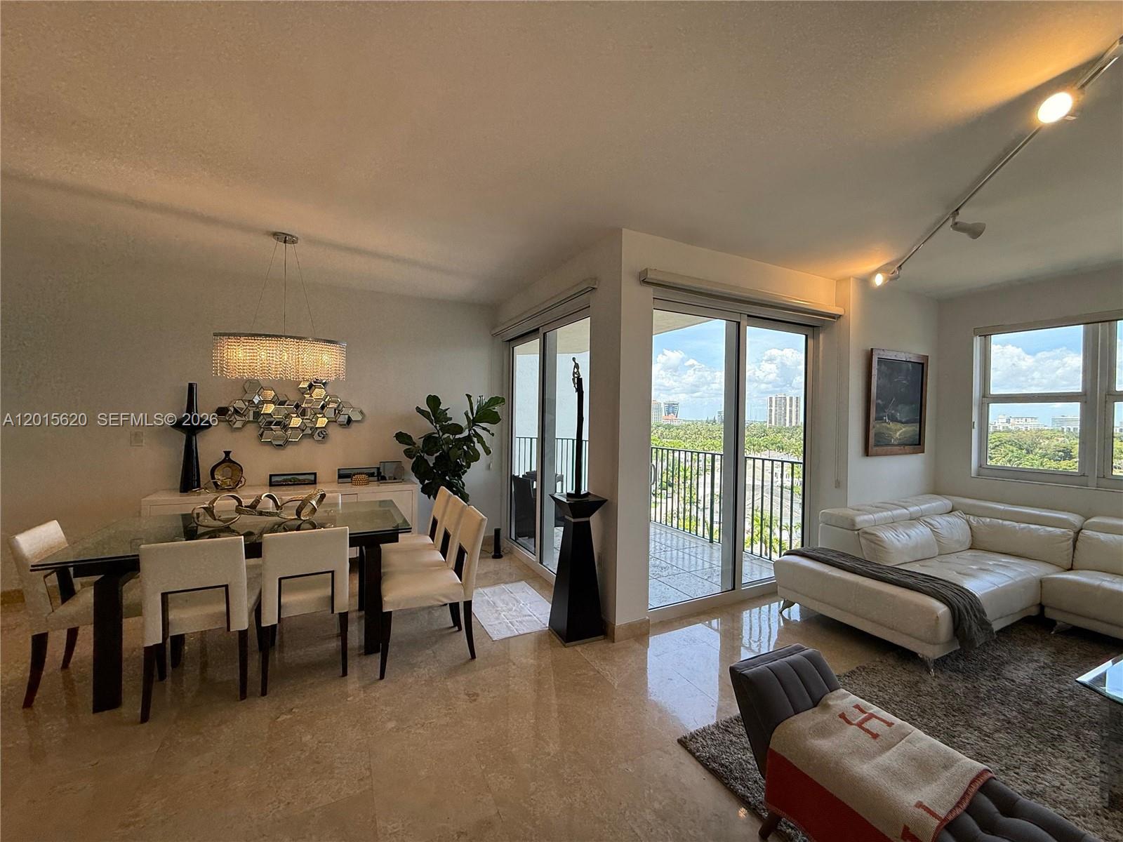 19900 E Country Clb Dr #804 Aventura, FL 33180