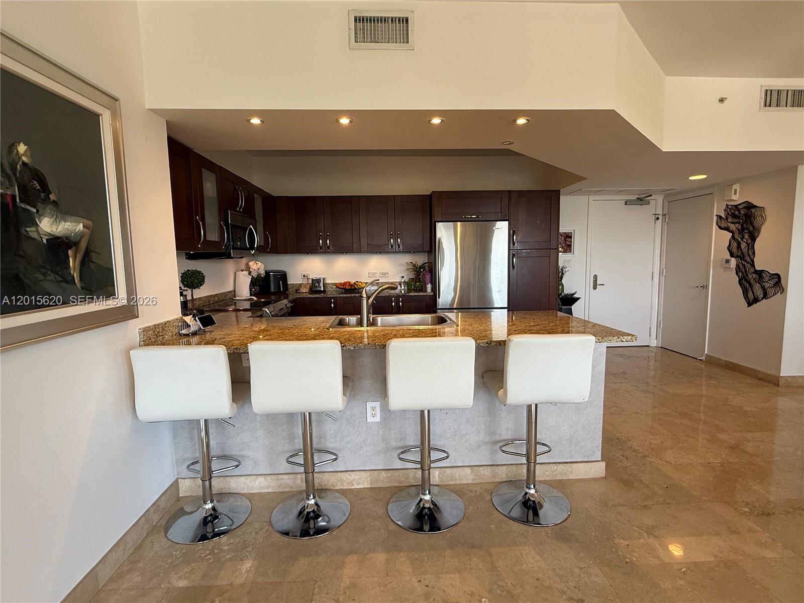 19900 E Country Clb Dr #804 Aventura, FL 33180