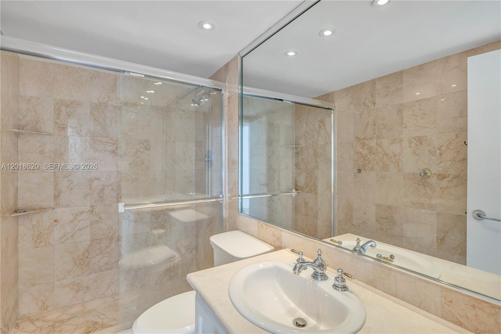 5151 Collins Ave #1627 Miami Beach, FL 33140