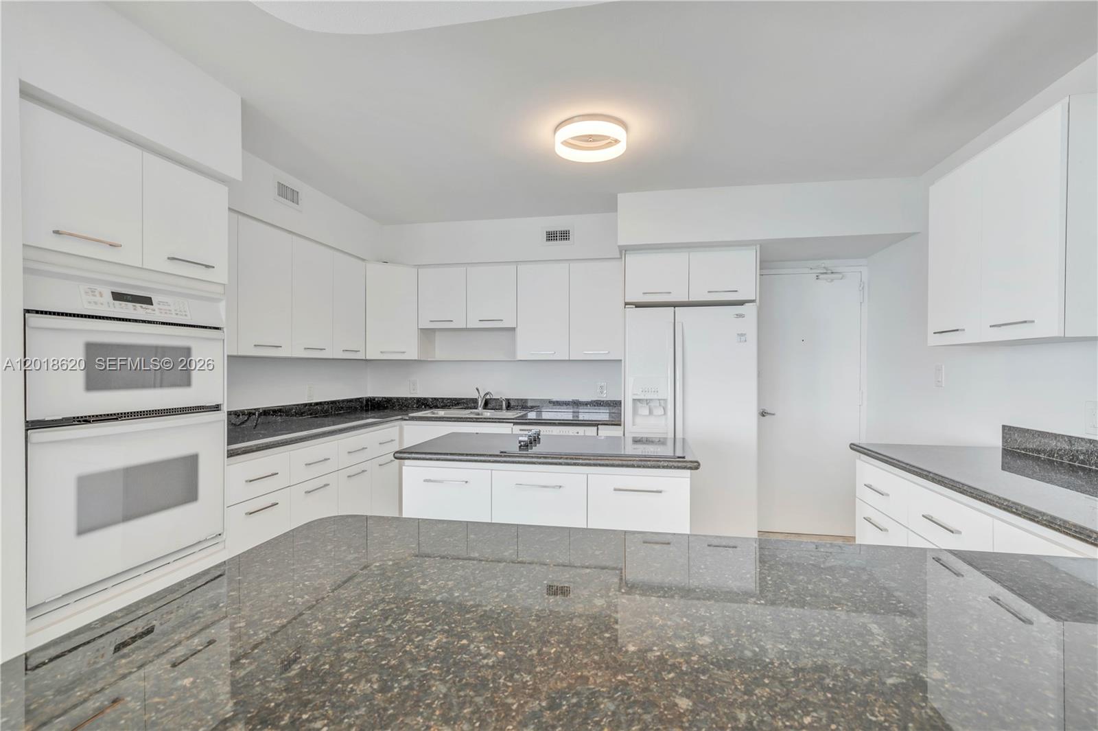 5151 Collins Ave #1627 Miami Beach, FL 33140