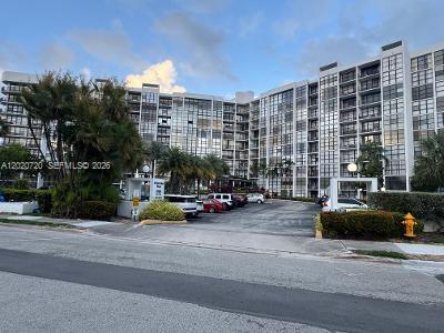 1000 Parkview Dr #226