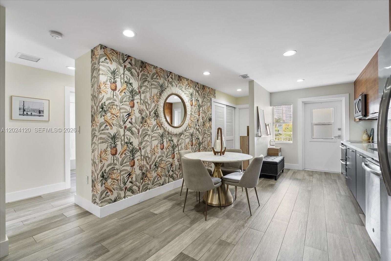 300 Galen Dr #306 Key Biscayne, FL 33149
