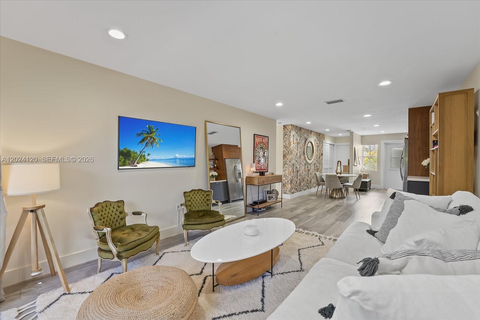 300 Galen Dr #306 Key Biscayne, FL 33149