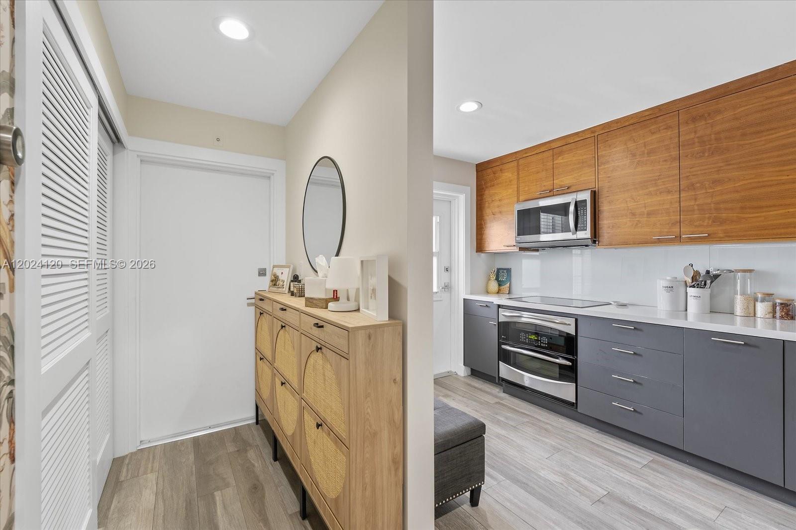 300 Galen Dr #306 Key Biscayne, FL 33149