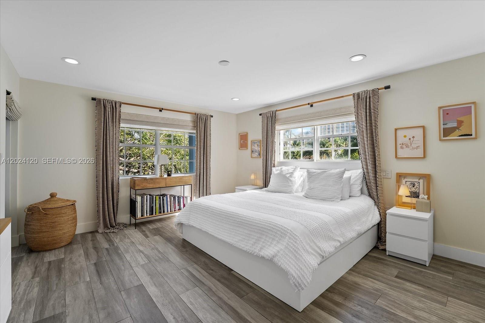 300 Galen Dr #306 Key Biscayne, FL 33149