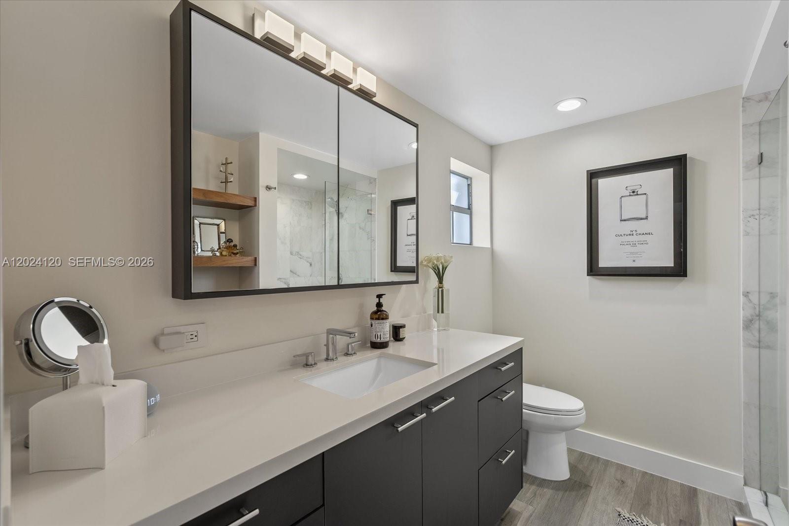 300 Galen Dr #306 Key Biscayne, FL 33149