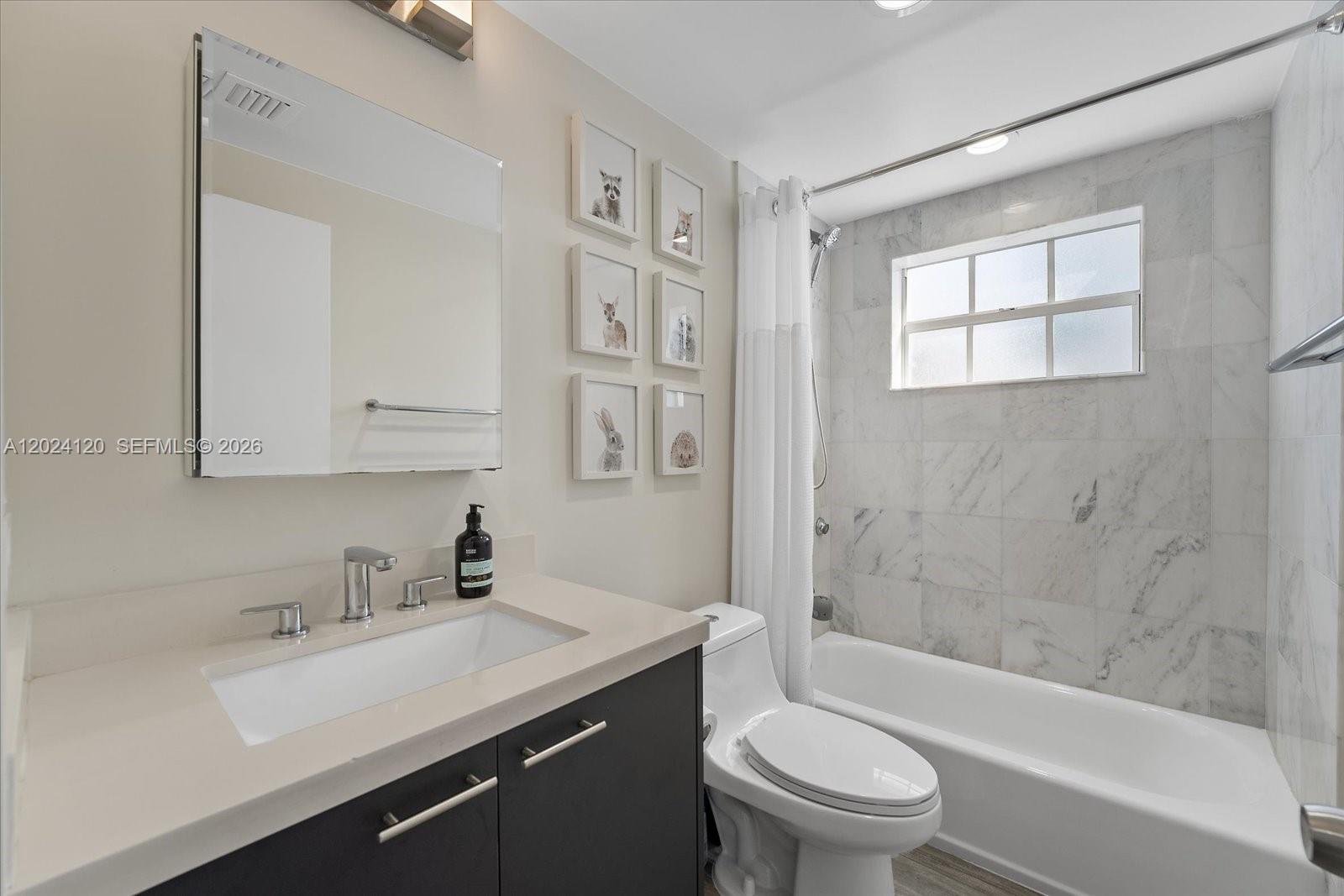 300 Galen Dr #306 Key Biscayne, FL 33149