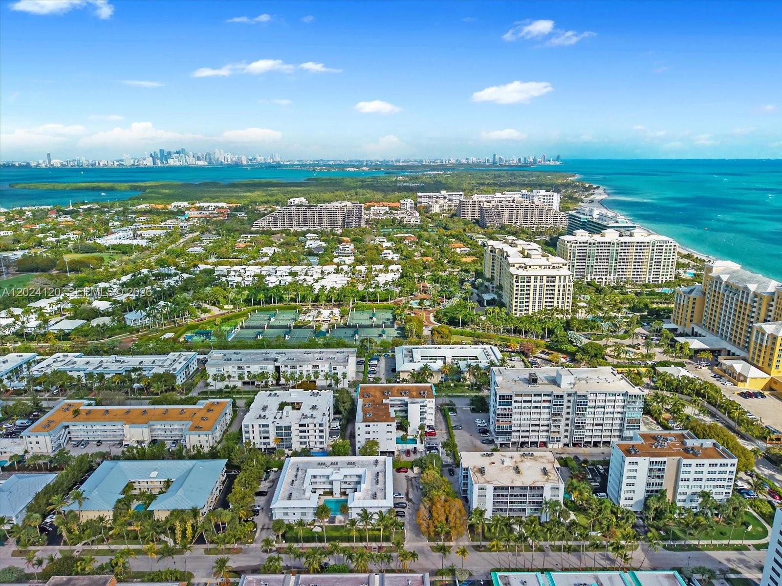 300 Galen Dr #306 Key Biscayne, FL 33149