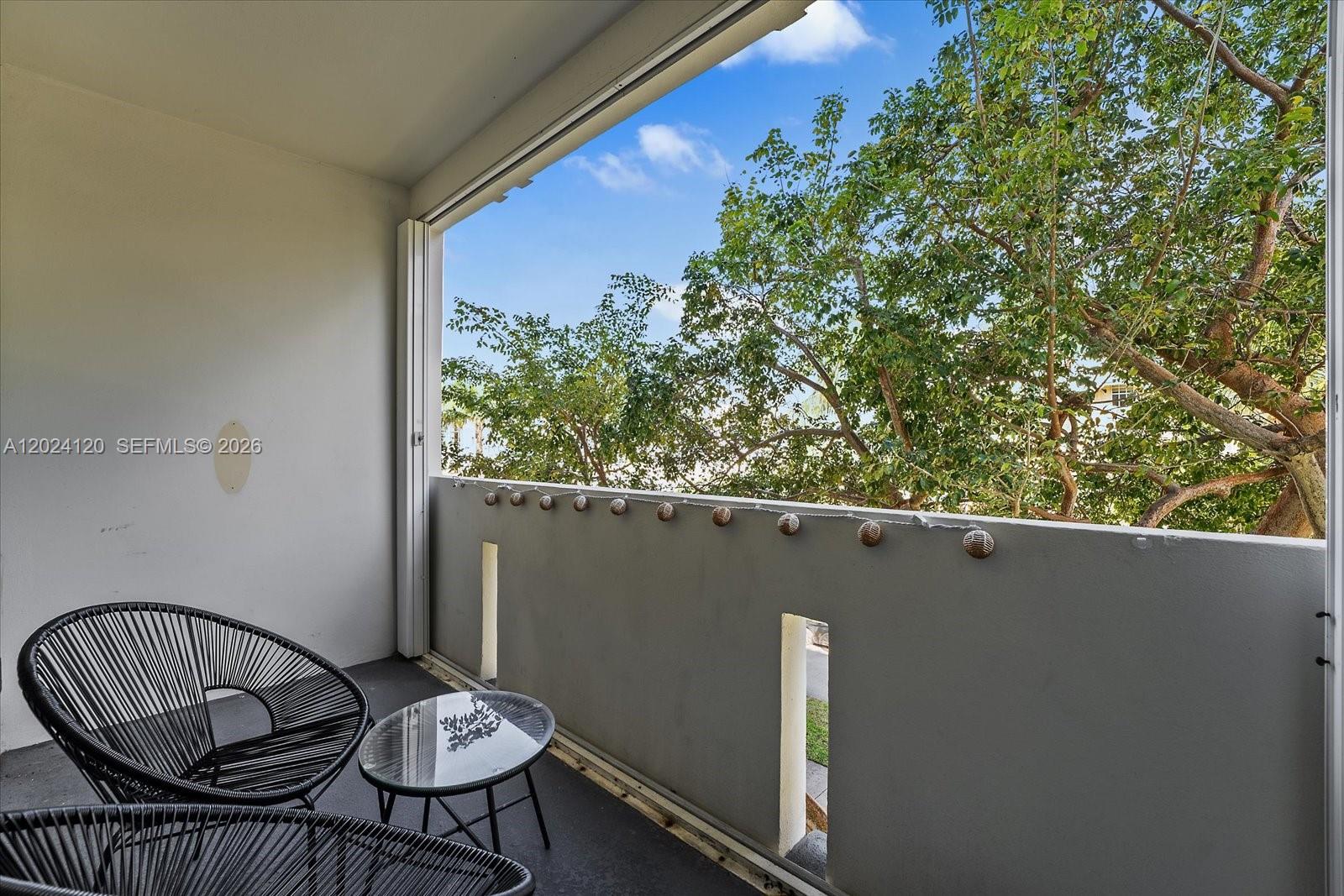 300 Galen Dr #306 Key Biscayne, FL 33149