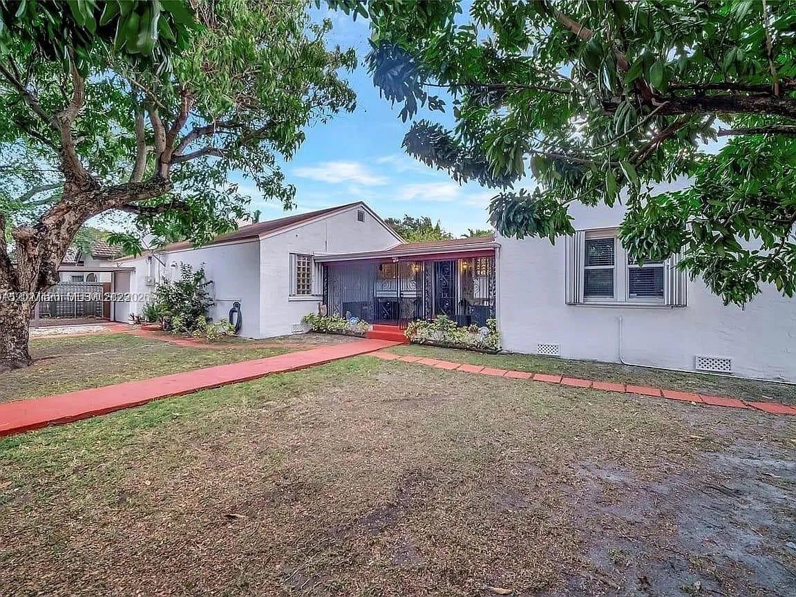 435 SW 33rd Ave Miami, FL 33135