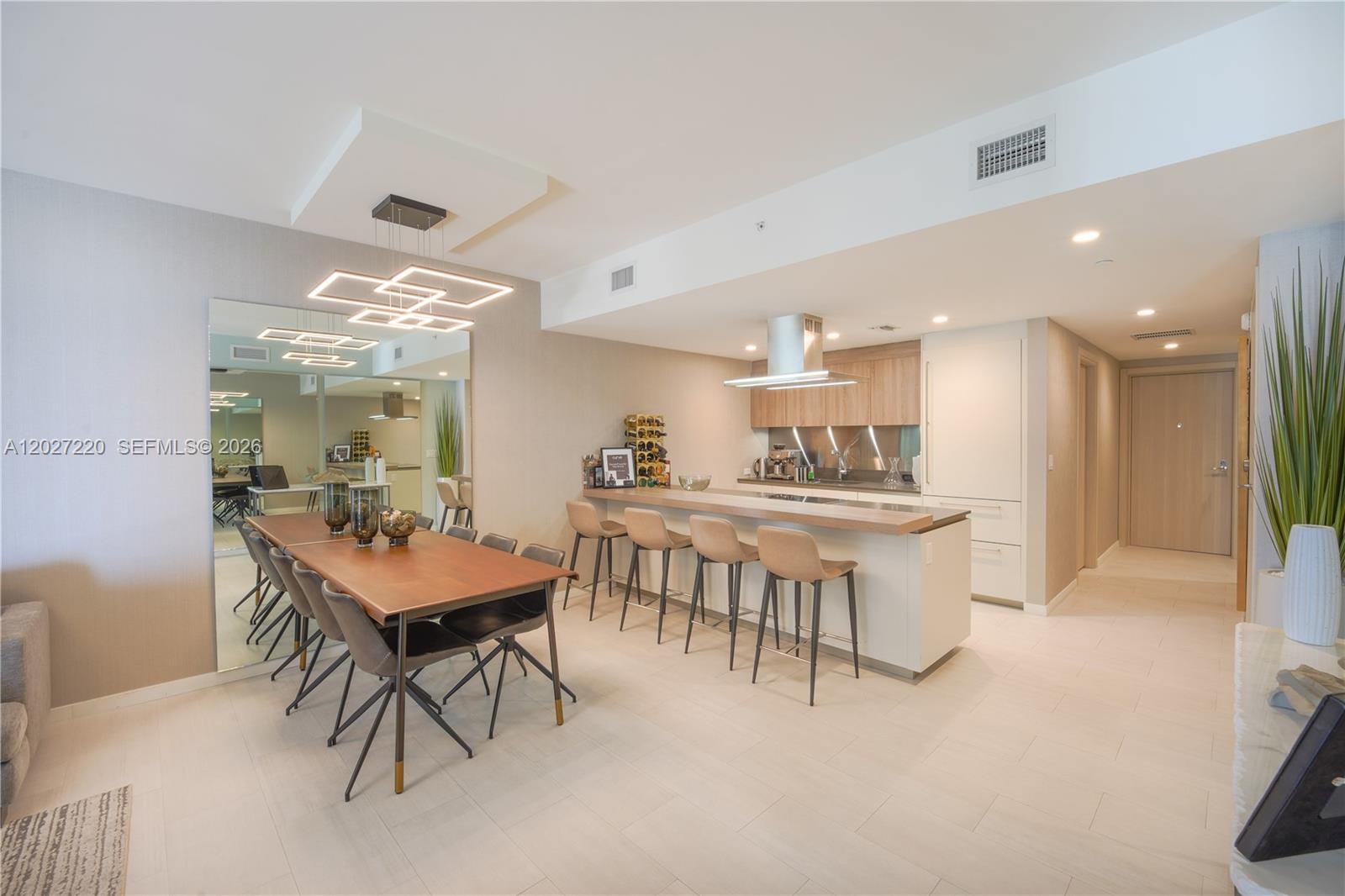 1000 Brickell Plz #3705 Miami, FL 33131