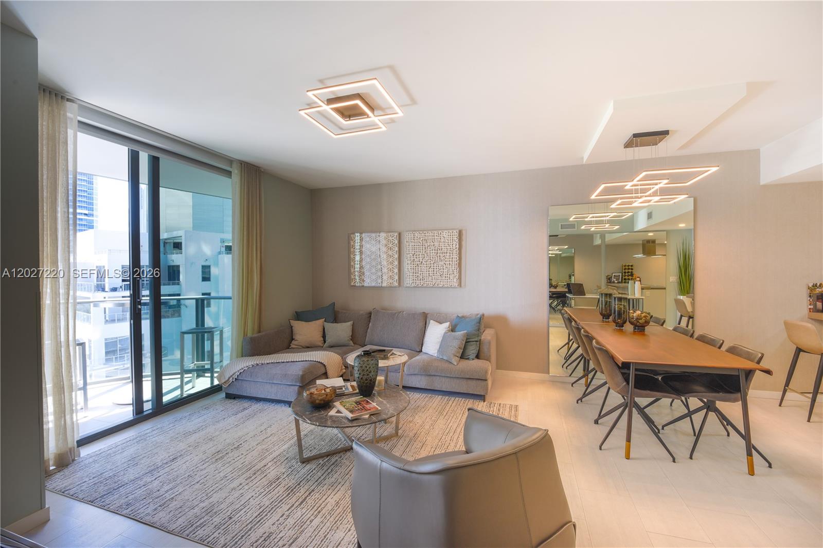 1000 Brickell Plz #3705 Miami, FL 33131