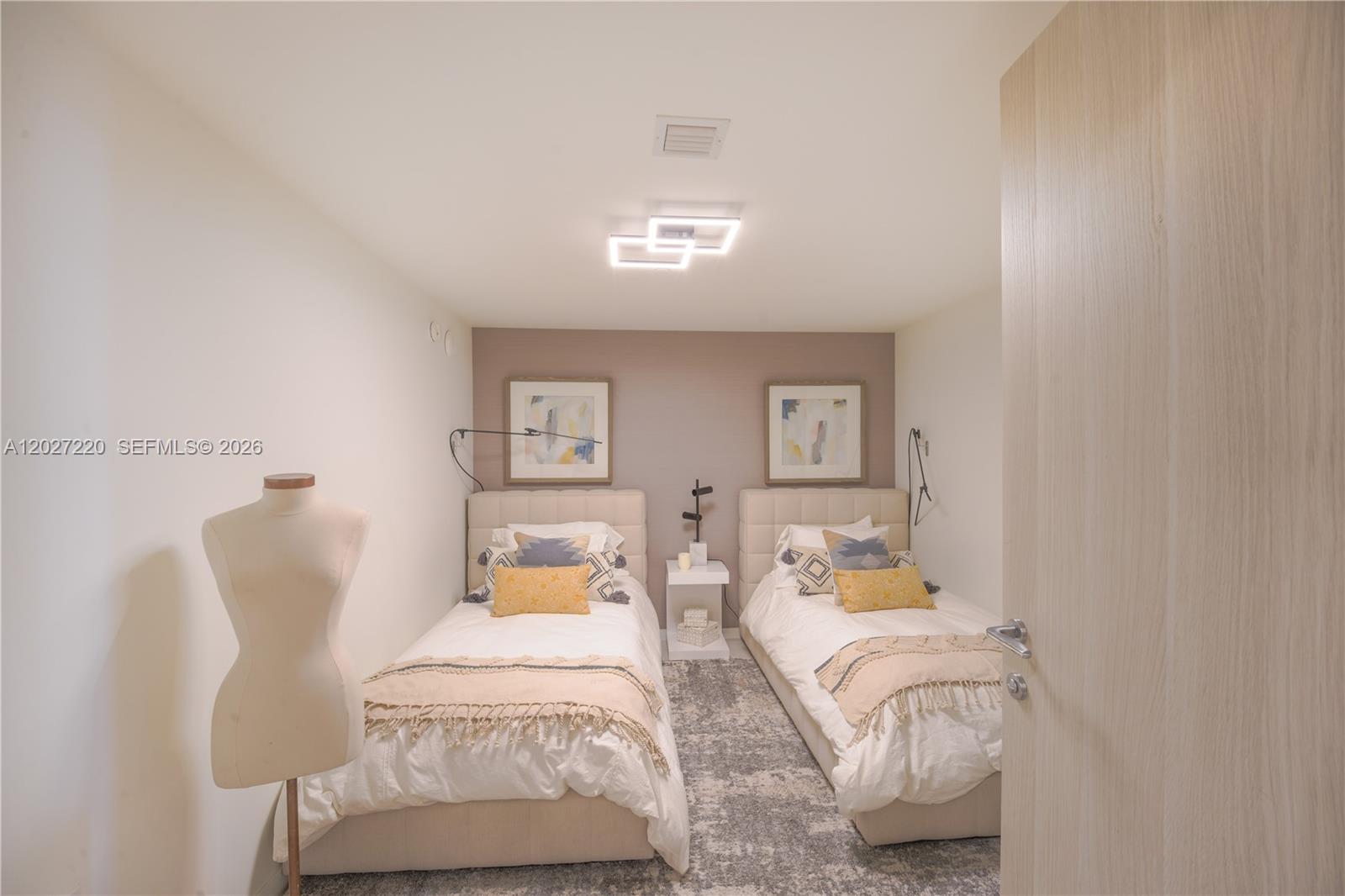 1000 Brickell Plz #3705 Miami, FL 33131