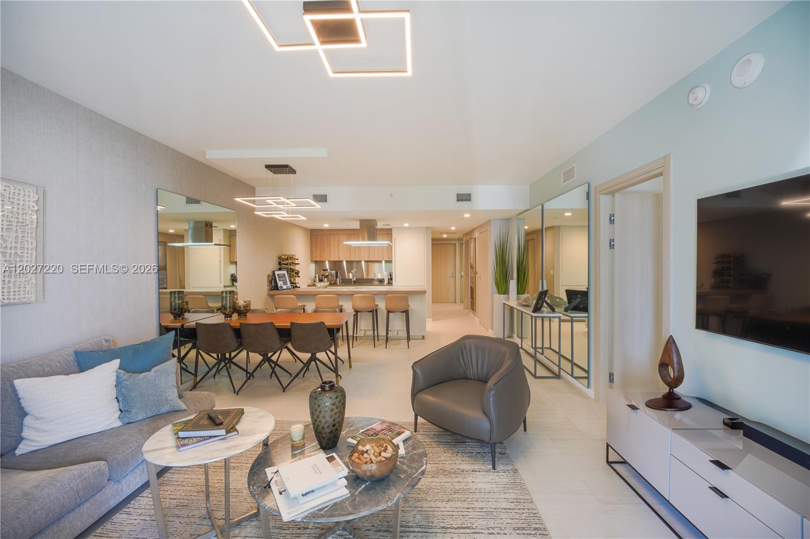 1000 Brickell Plz #3705 Miami, FL 33131