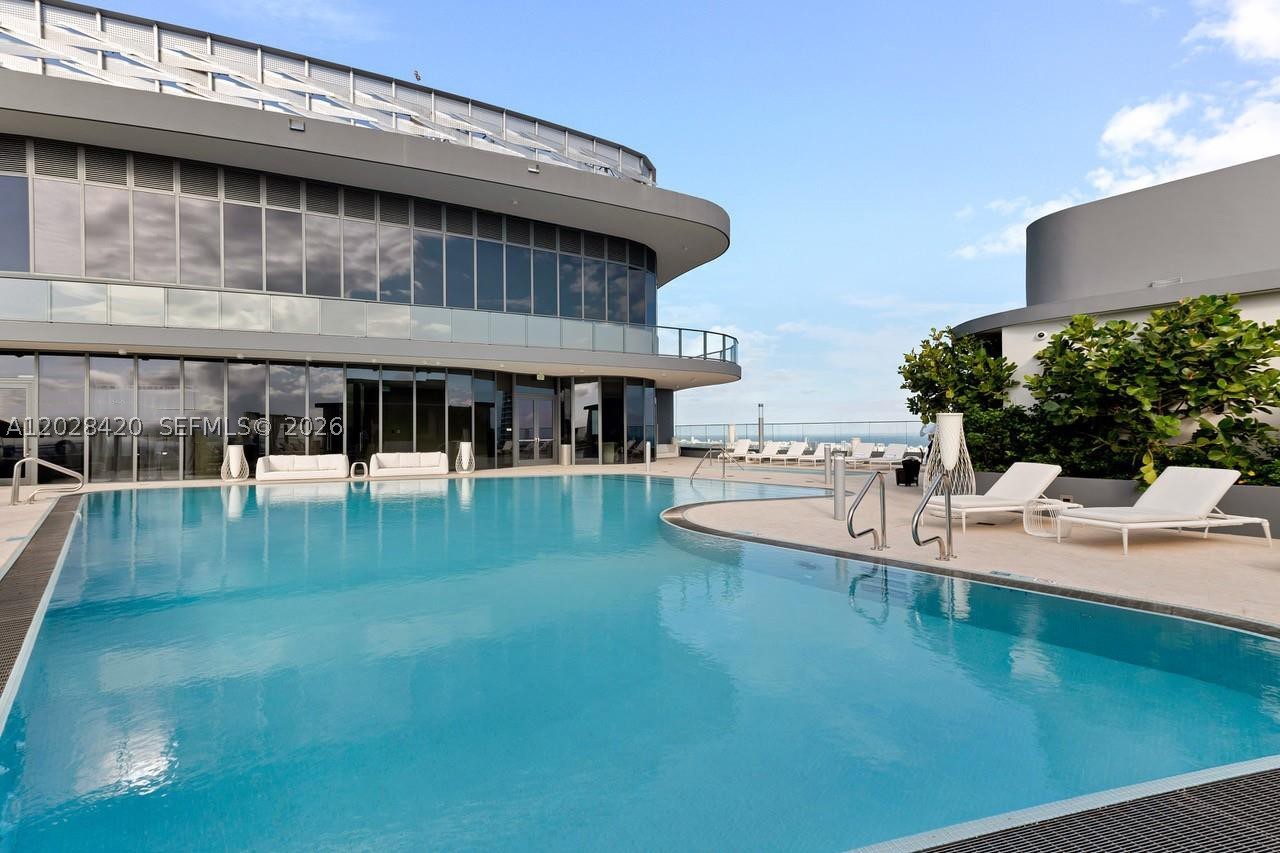image Brickell Flatiron25