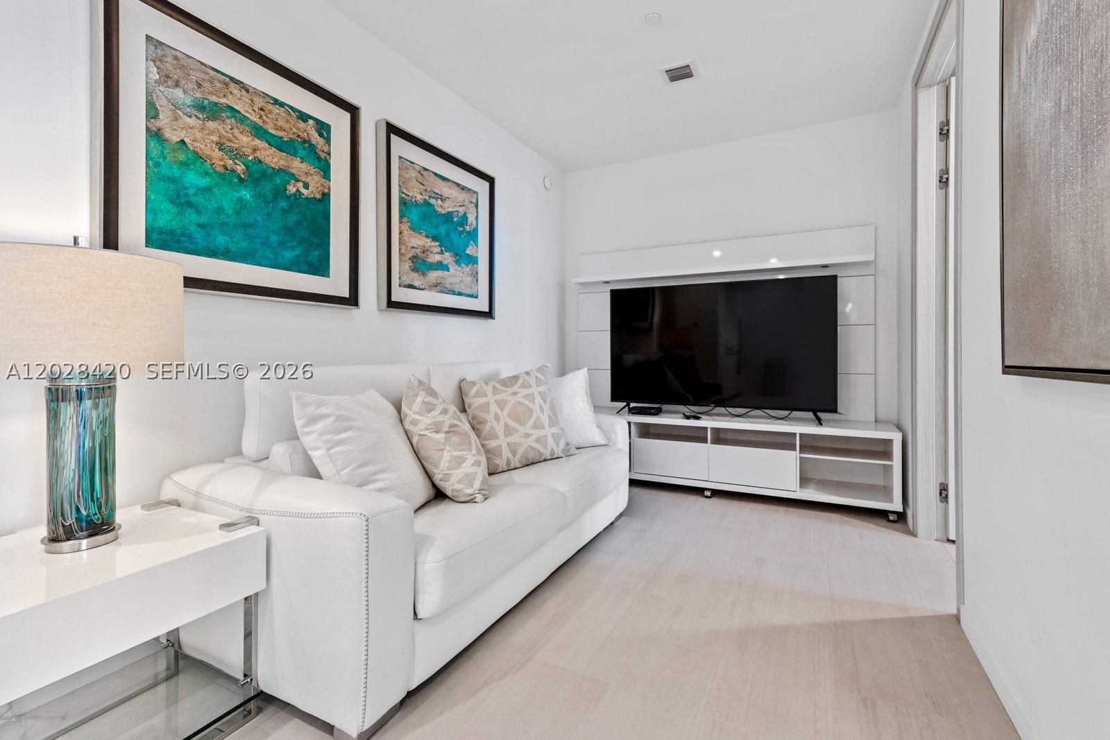 image Brickell Flatiron8