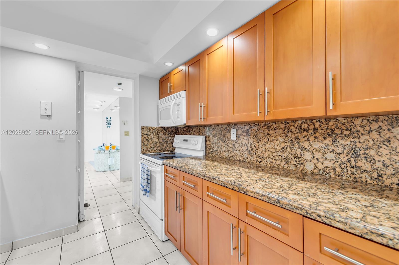 3200 Collins Ave #12-8 Miami Beach, FL 33140