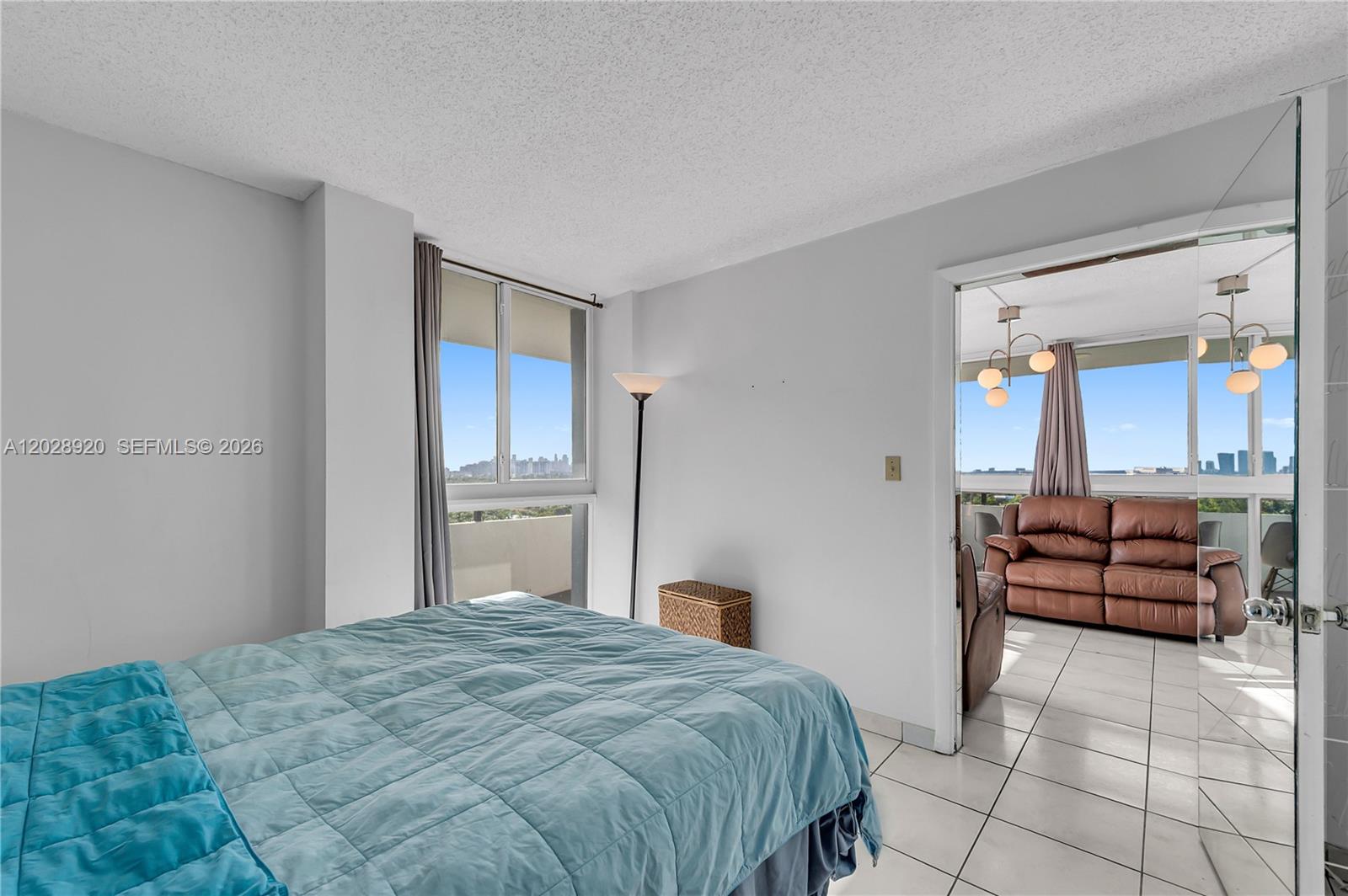 3200 Collins Ave #12-8 Miami Beach, FL 33140
