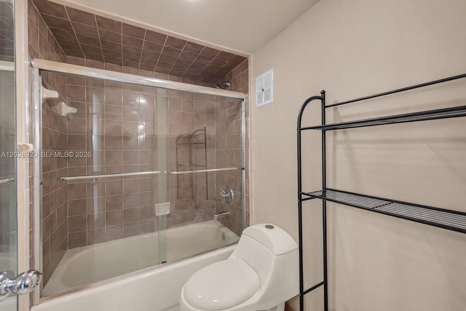 3200 Collins Ave #12-8 Miami Beach, FL 33140