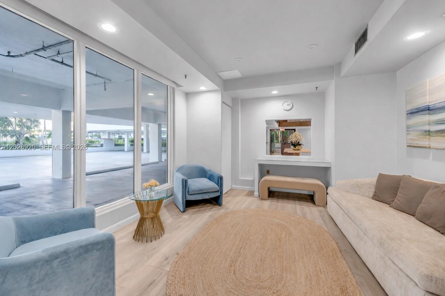 3200 Collins Ave #12-8 Miami Beach, FL 33140