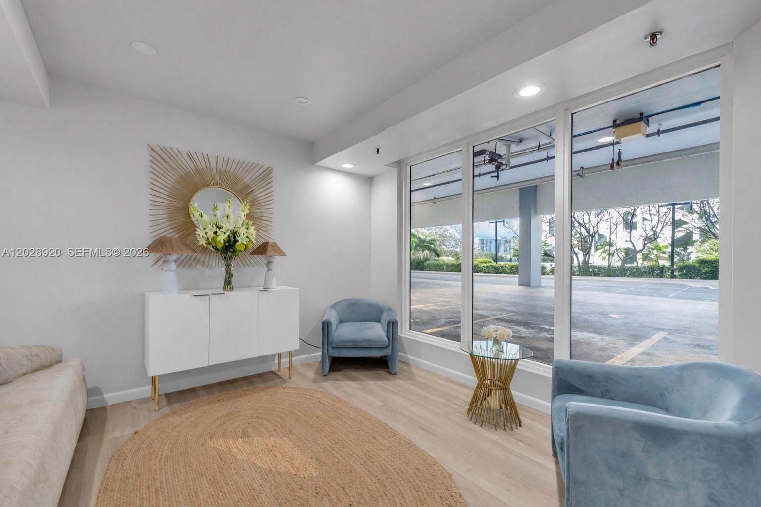 3200 Collins Ave #12-8 Miami Beach, FL 33140