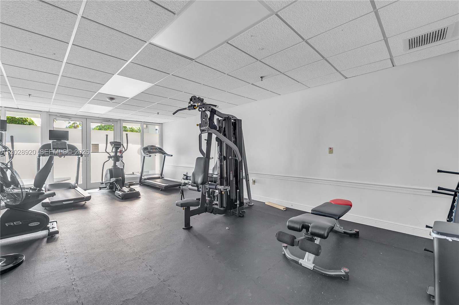 3200 Collins Ave #12-8 Miami Beach, FL 33140