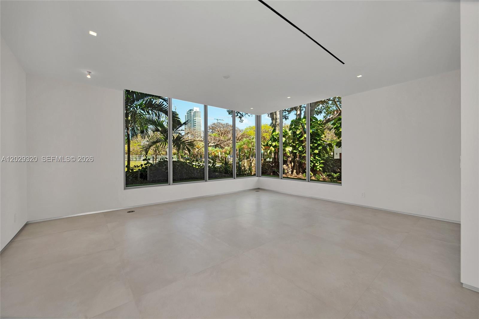 2100 S Miami Ave Miami, FL 33129