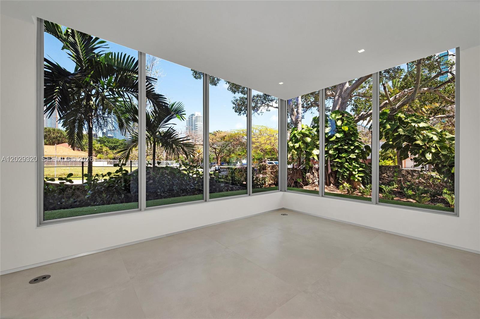 2100 S Miami Ave Miami, FL 33129