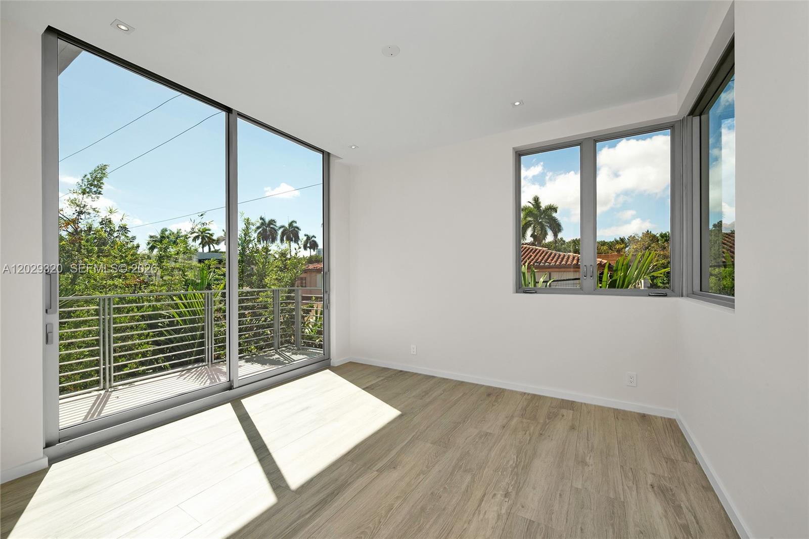 2100 S Miami Ave Miami, FL 33129