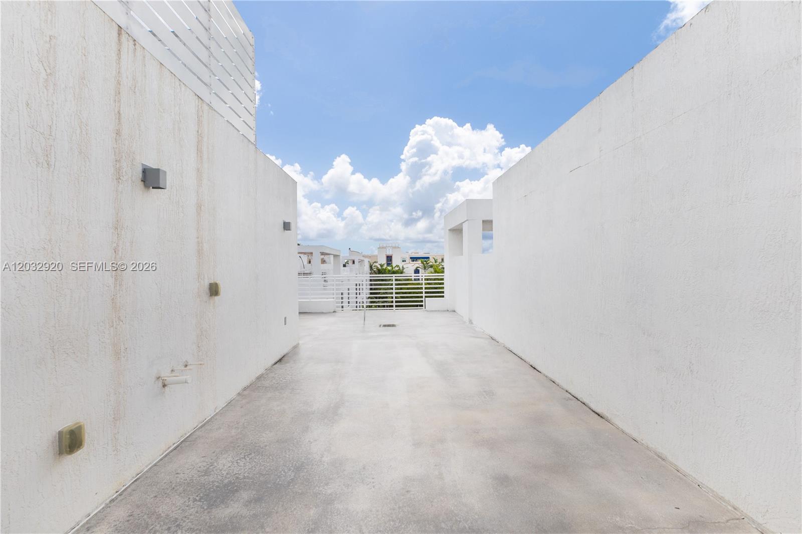 455 NE 39th St #109 Miami, FL 33137