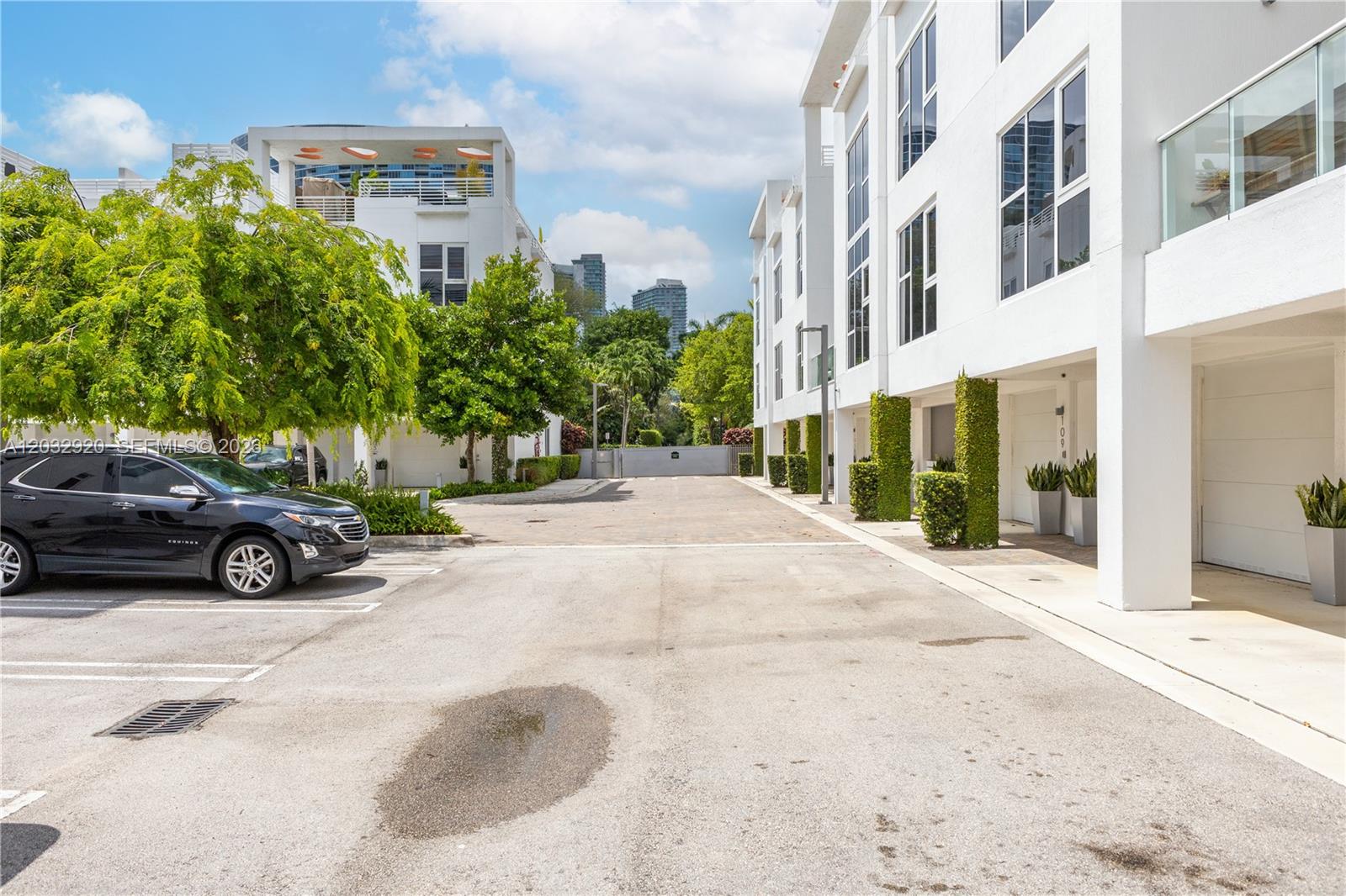 455 NE 39th St #109 Miami, FL 33137