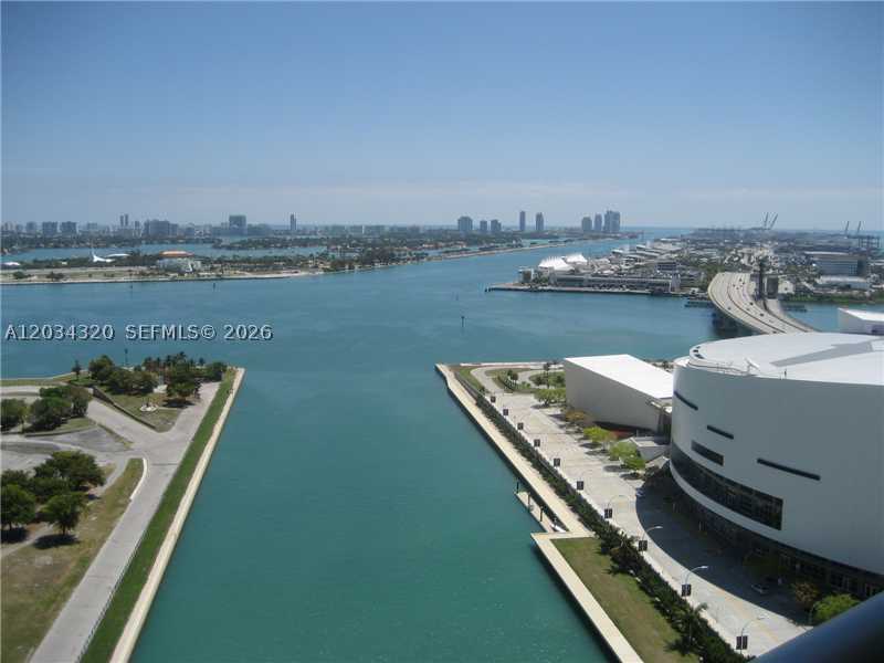 image Marina Blue0