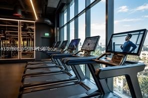 image E11EVEN Hotel & Residences10