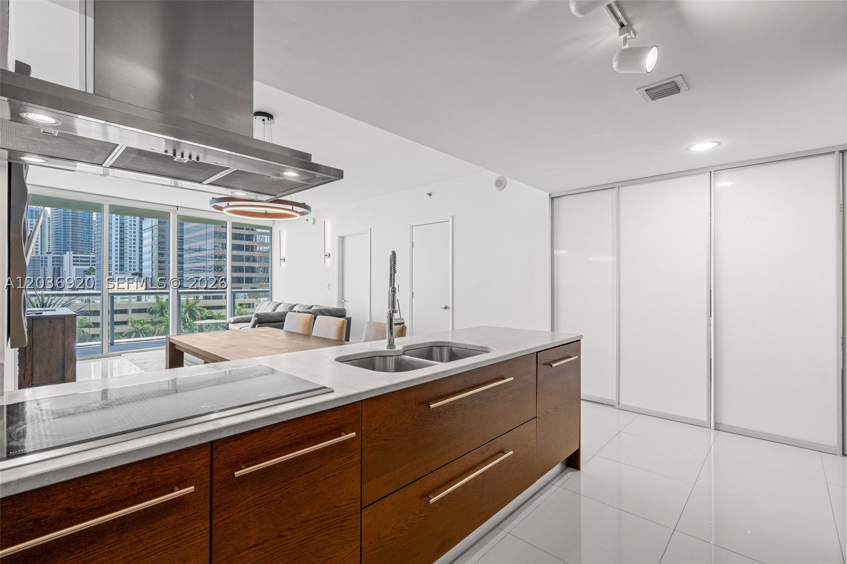 image Icon Brickell II14
