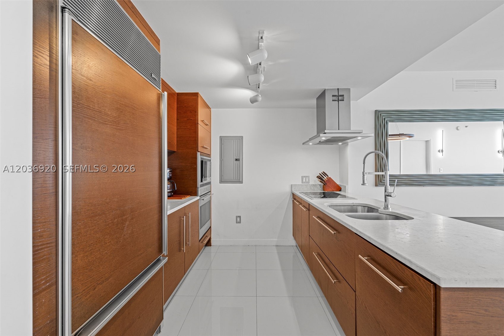 image Icon Brickell II16